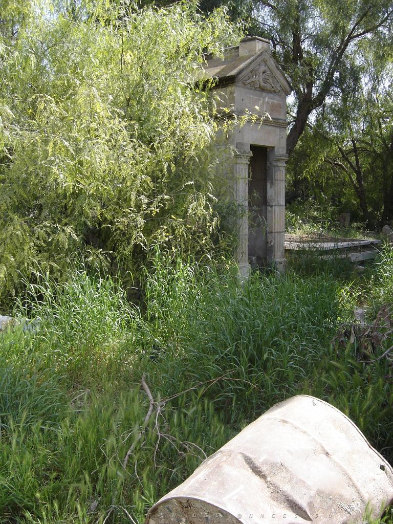 CIMETIERE SEPTEMBRE 2006 LA SENIA 01.jpg
